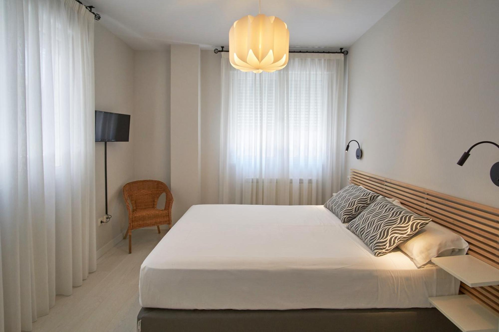 Apartamentos Los Arroyos Ponferrada Eksteriør billede